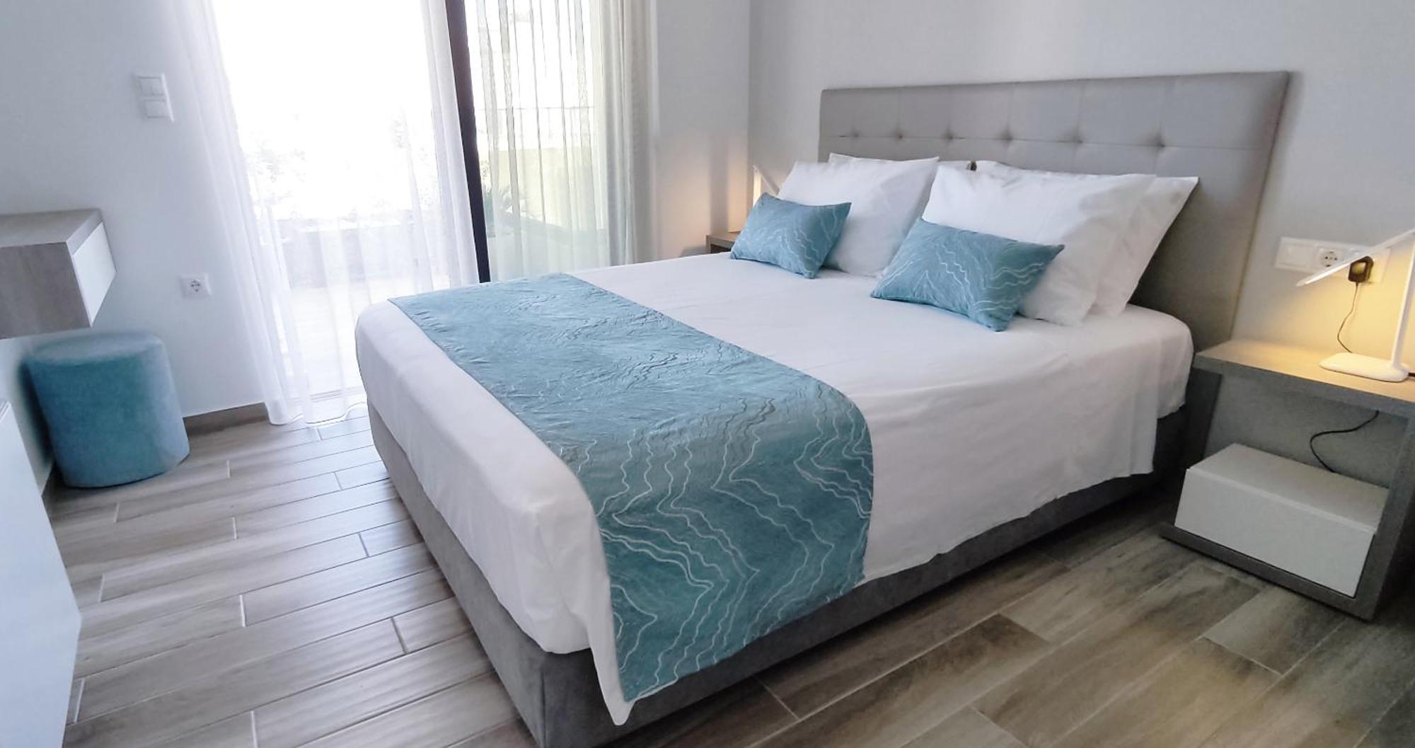 Aquadia Beach Apartment Hriszí Aktí Haniá Kültér fotó